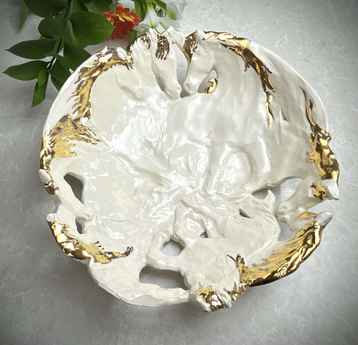 Golden Manes Bowl Golden Manes Bowl