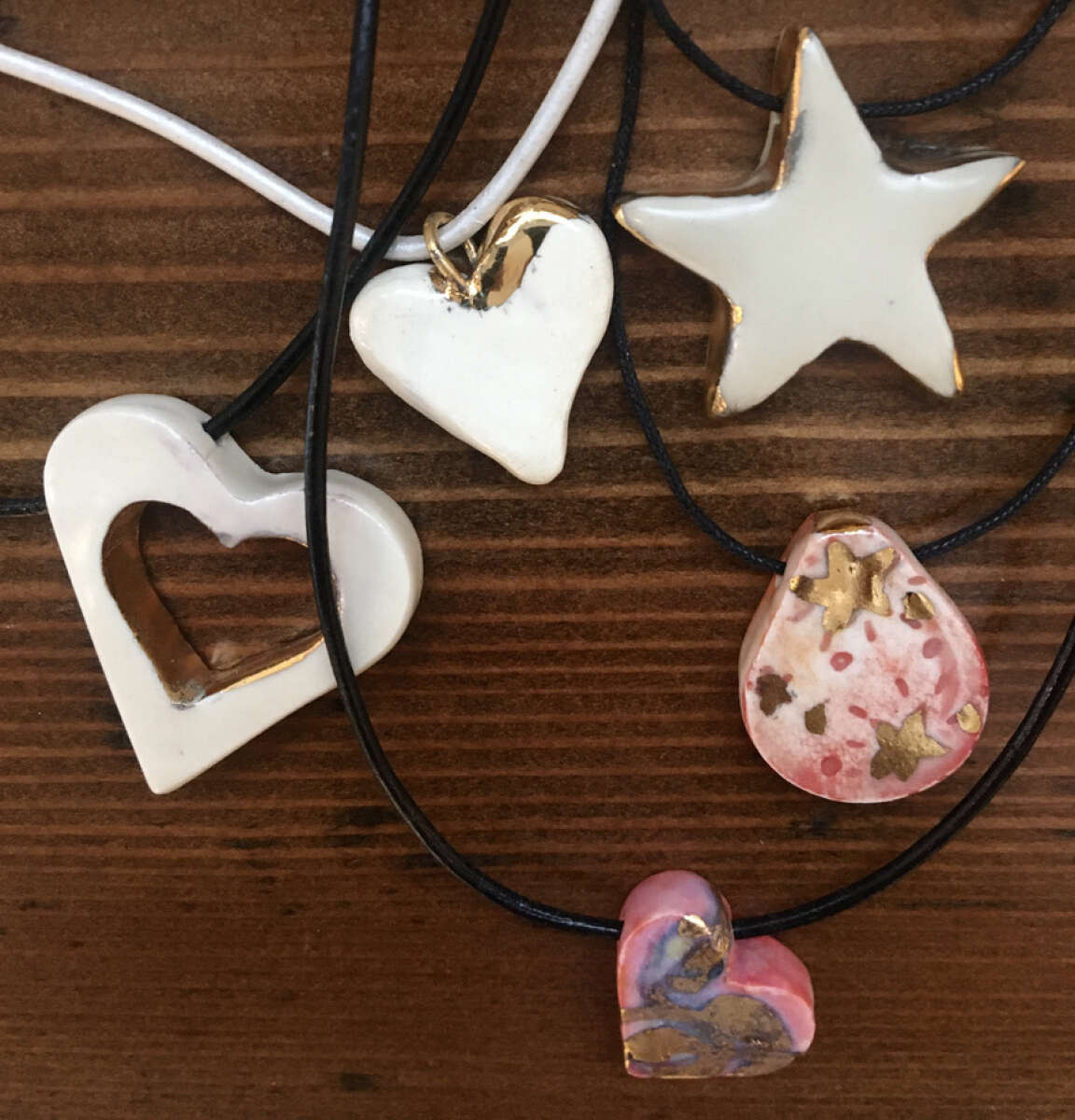 Porcelain and gold Pendants